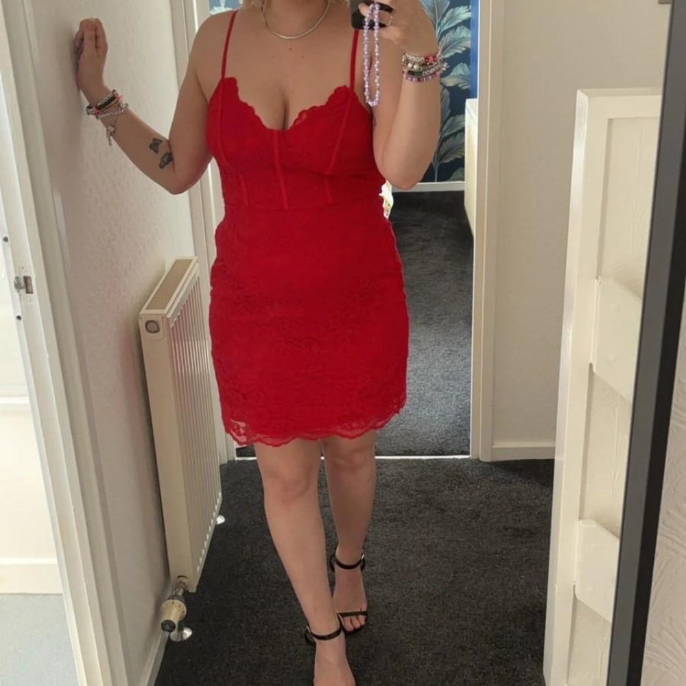 New Look Red Sweetheart Neckline Bodycon Mini Dress
